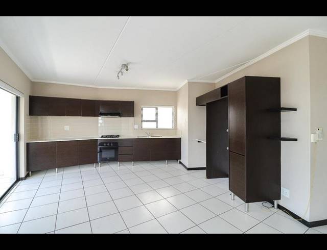 2 BEDROOM APARTMENT FOR SALE IN GREENSTONE HILL